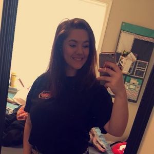 Meet your Posher, Candace